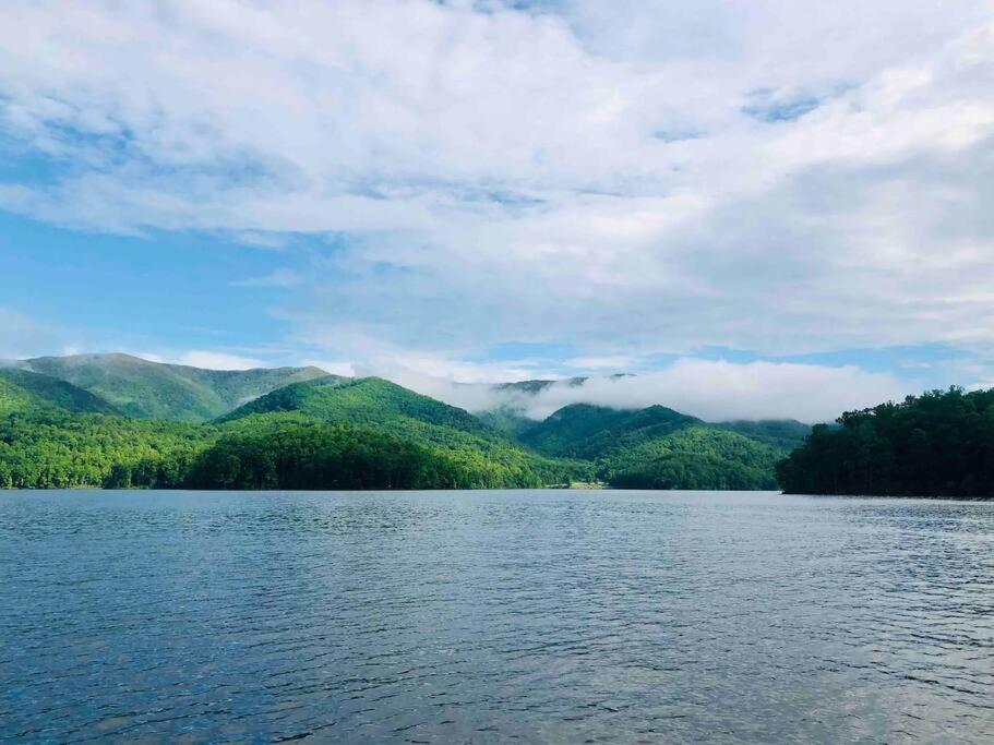 Cabin At The Cove At Watauga Lake Butler Exterior photo